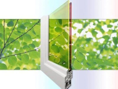 Una nueva ventana solar de doble panel y triple uso: da sombra, aísla y genera energía