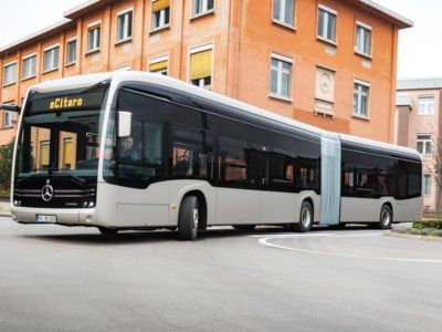 Mercedes-Benz presenta su primer autobús eléctrico con baterías de electrolito sólido