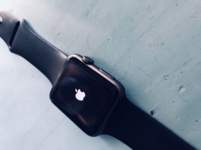 Cómo solucionar un Apple Watch que se queda bloqueado mostrando la manzana de Apple