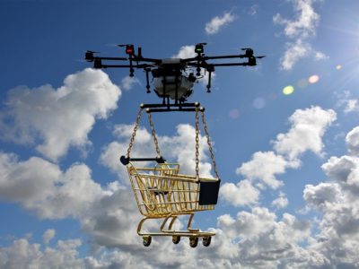 La carrera en el desarollo de los drones de reparto de Walmart y Amazon