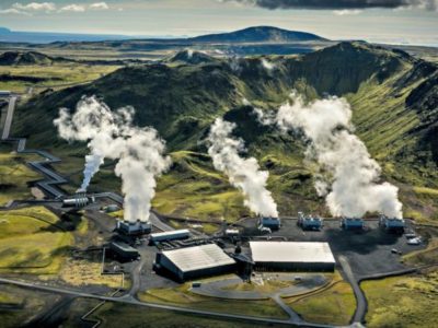 Islandia abre una central eléctrica que captura la contaminación del aire y genera energía limpiándolo