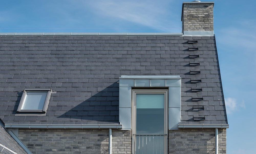 Thermoslate, el único captador solar térmico de pizarra natural para calefacción y agua caliente
