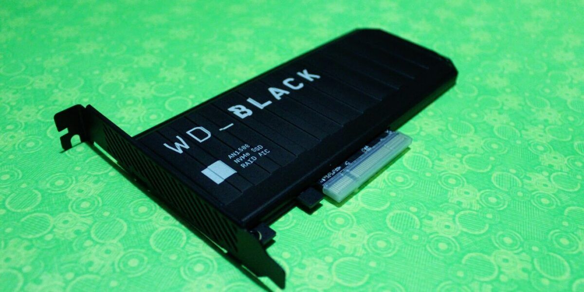 Probamos el SSD WD BLACK AN1500: la “alternativa” para los gamers que no quieran actualizar su tarjeta madre con ranura M.2