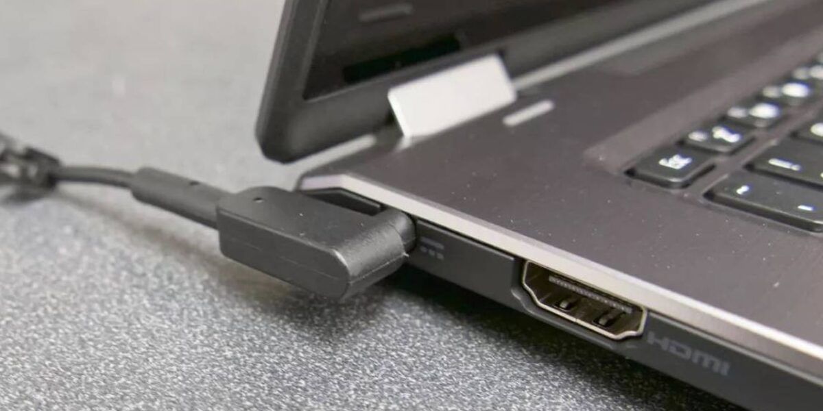 ¿Qué ocurre con tu laptop si se encuentra conectada al enchufe todo el día?