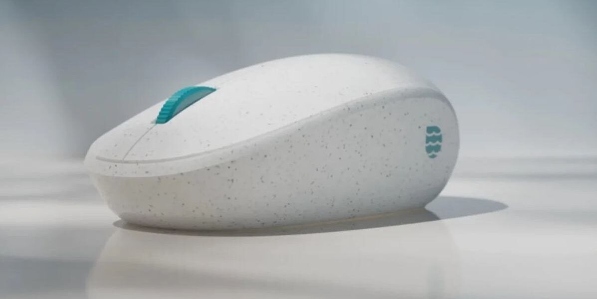 Microsoft ha lanzado un ratón que está hecho de plástico de los océanos